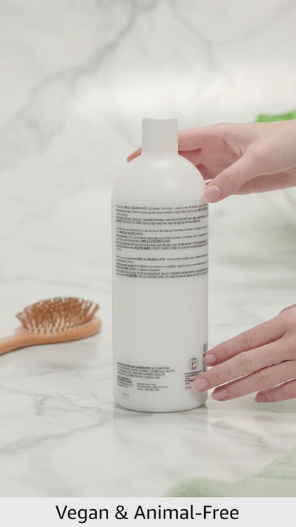 Vegan hair color developer bottle Wella Colorcharm