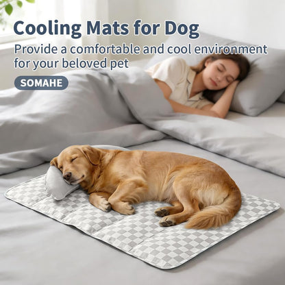 Dog resting comfortably on SOMAHE cooling gel pad