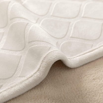 Close up shot of the leakproof fabric layer on the Fuguitex dog throw blanket.