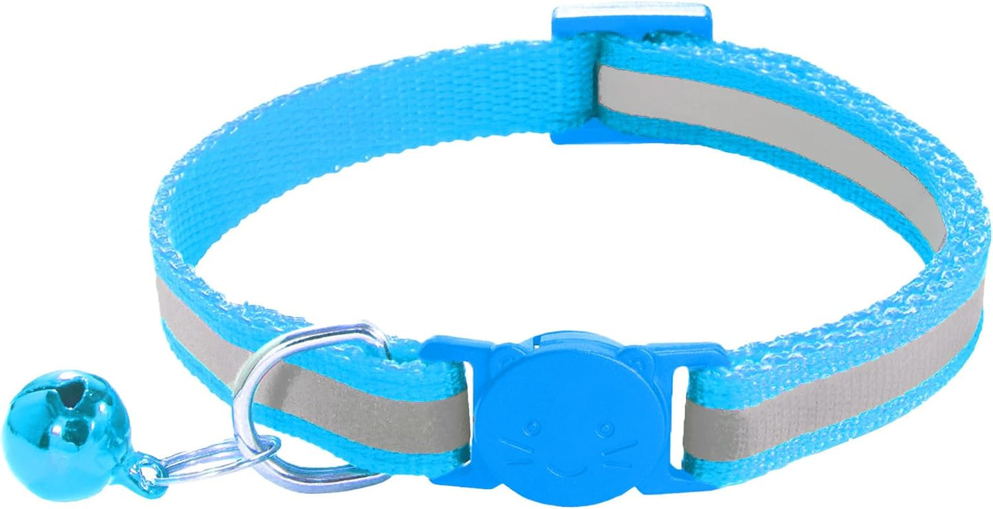 Close up of the breakaway safety clasp on the zulinlong kitten collar