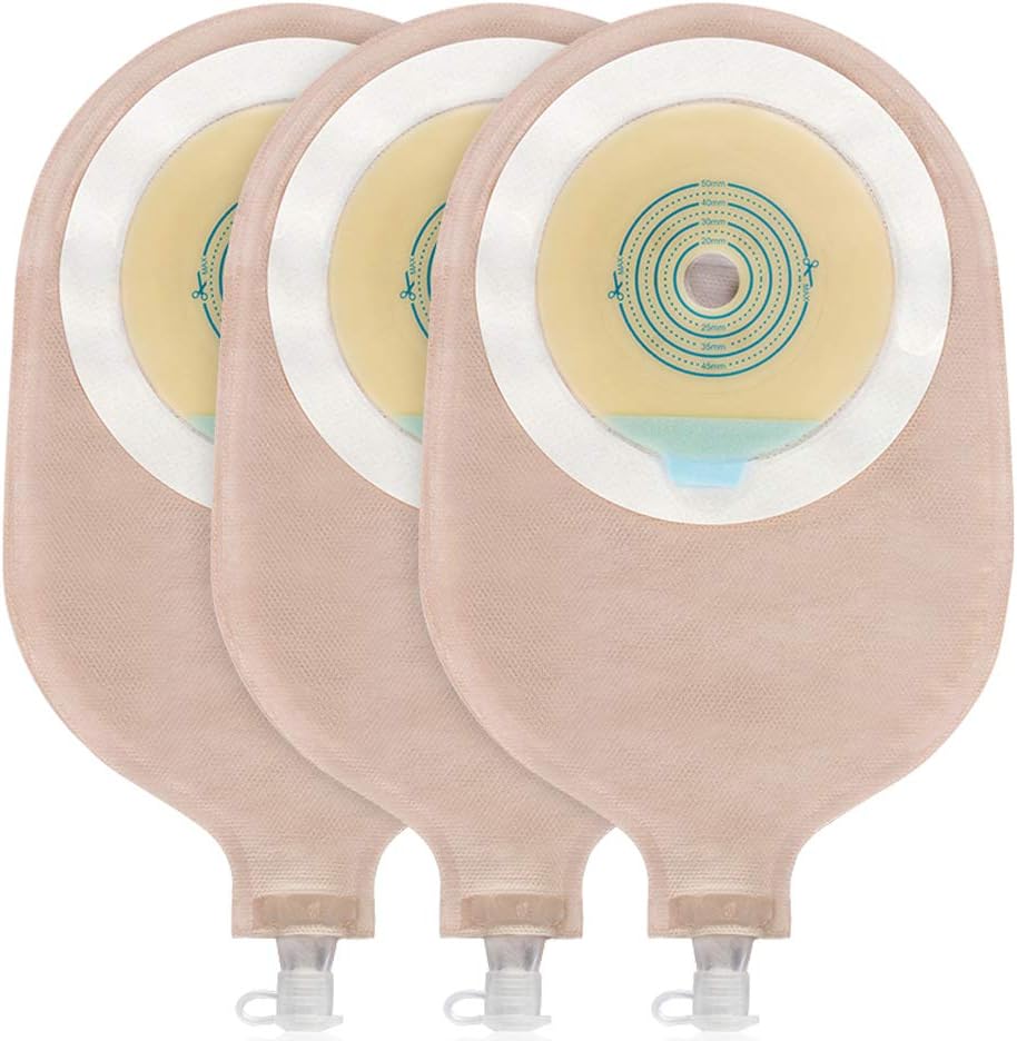 Carbou 15 Piece One Piece Urostomy Bag front view showing the hydrocolloid barrier and measuring guidelines.