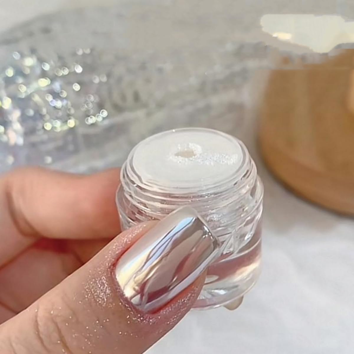 Gzmayuen mirror effect white pearl chrome nail powder front view jar.
