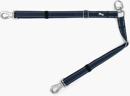 Premium pet accessory for walking two dogs simultaneously with one hand.