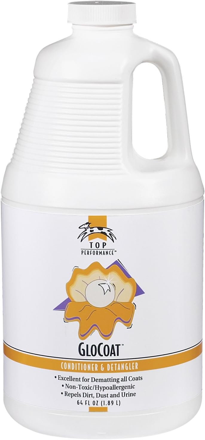 Top Performance pet conditioner bottle held in hand for scale