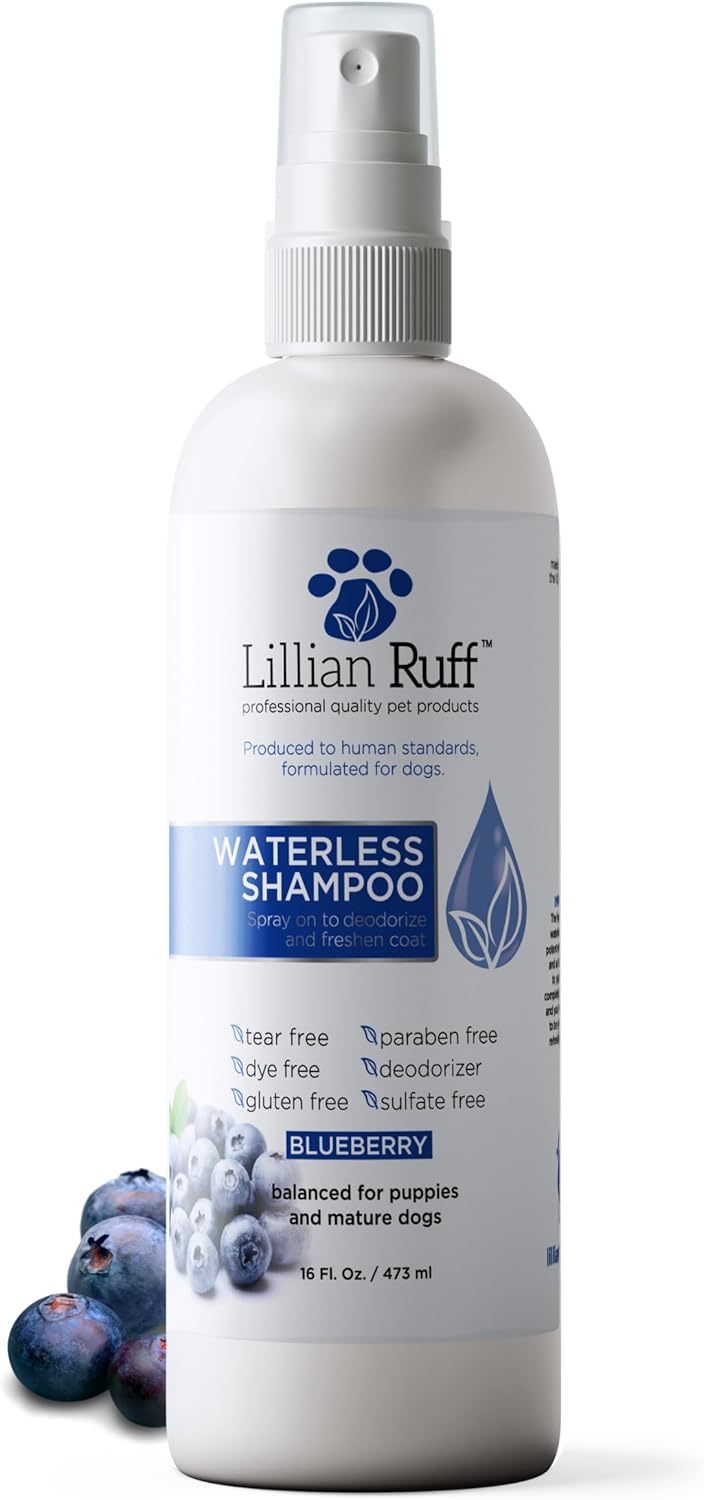 Product texture and application of Lillian Ruff dog dry shampoo