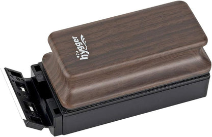 Close up view of the durable synthetic scrubbing pad on the internal magnet piece