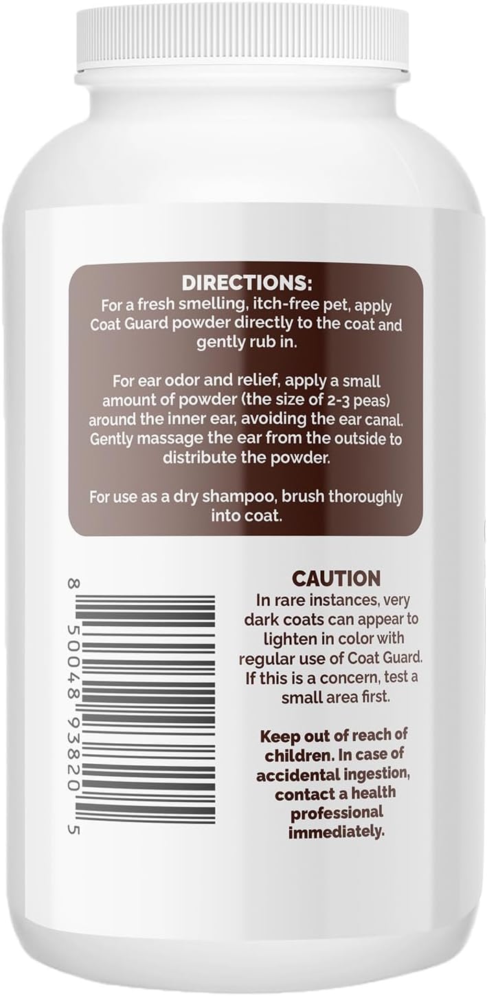 Applying horse dry shampoo to prevent rain rot