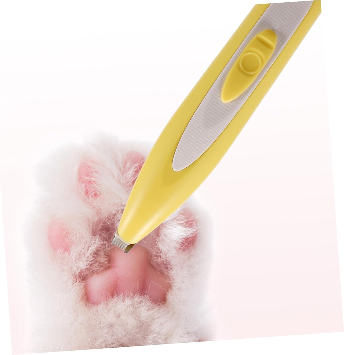 Low vibration professional pet grooming tool with accessories.
