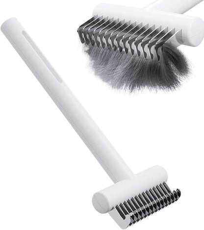 Handheld pet hair removal rake for cats and dogs