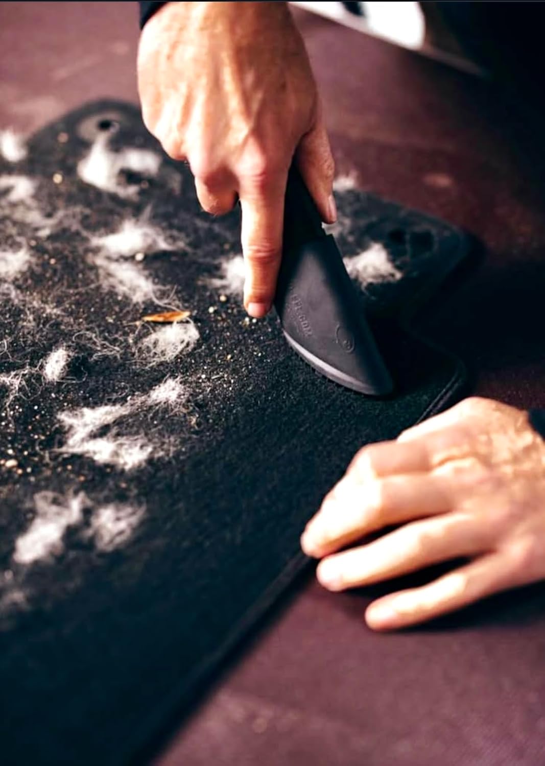 Close up of Fur-EEL PRO II bristles removing pet fur