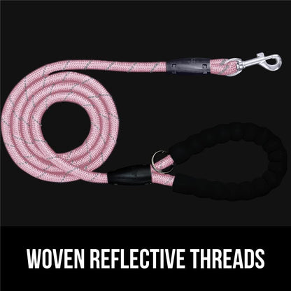 Durable metal clasp with 360 degree rotating swivel on pink leash