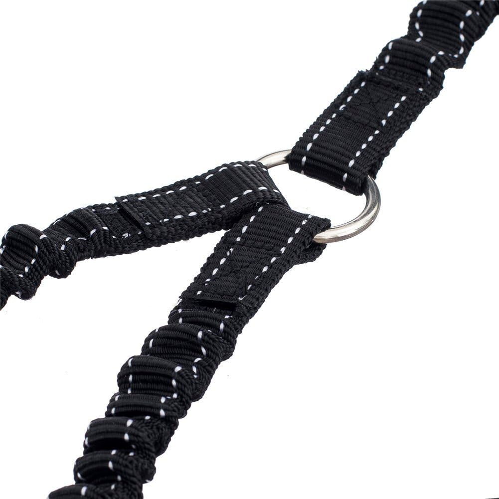 STGOOD no tangle pet lead extension demonstrating the shock absorbing elastic bungee stretching mechanism