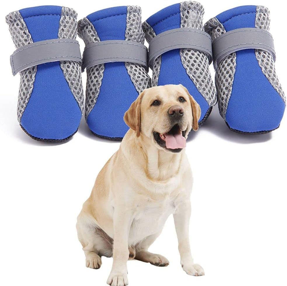 Close up of anti-slip rubber sole on Sunweihaoa dog boots