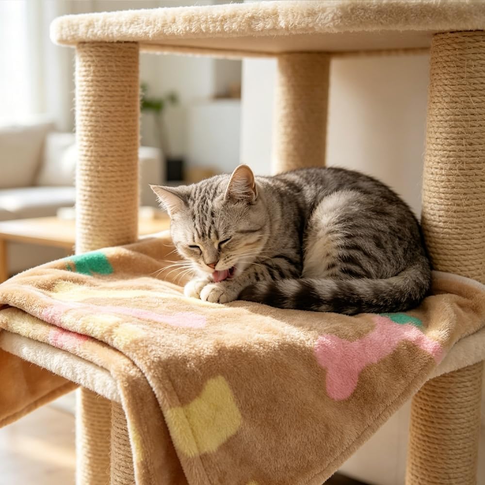 Yintrest paw printed small pet blanket for travel carriers