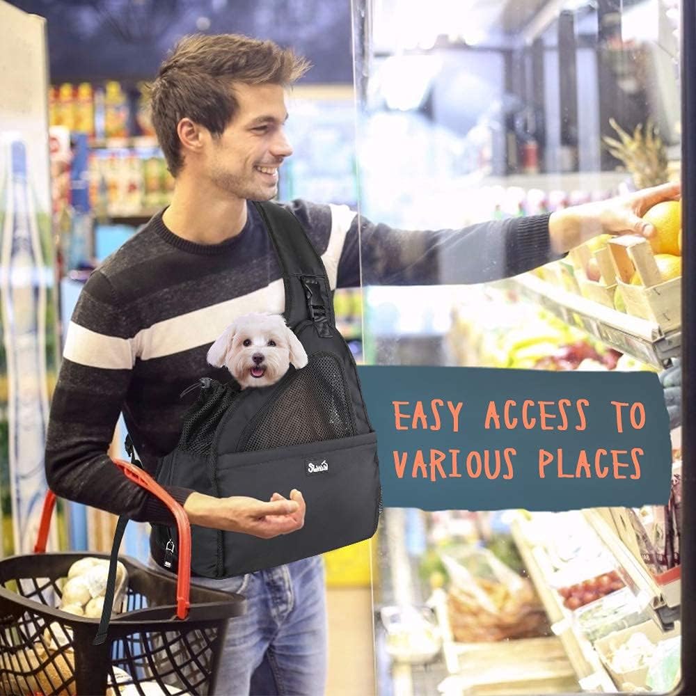 Adjustable padded shoulder strap detail of Lukovee pet bag