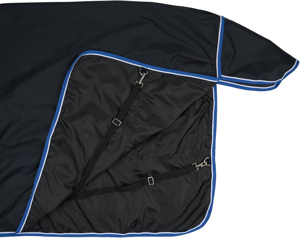 High shoulder gusset detail on dark blue Horze Glasgow winter horse sheet