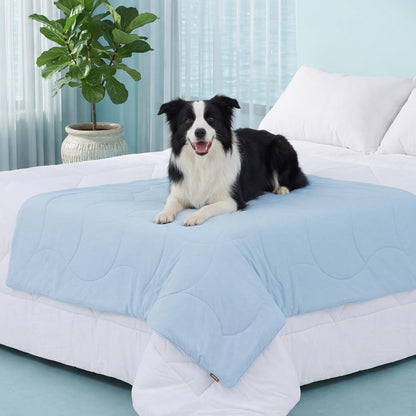 Side angle view showing the thick plush inner cotton filling of the Zomisia dog mat