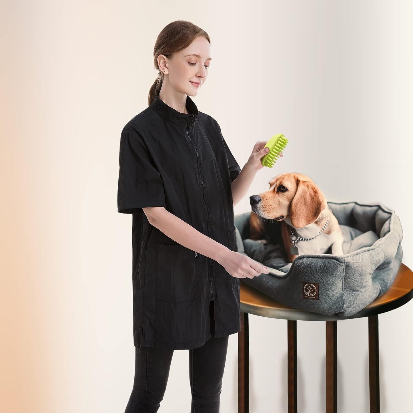 DHXYZZB Anti Static Groomer Uniform showcasing the premium hair repelling fabric material close up.