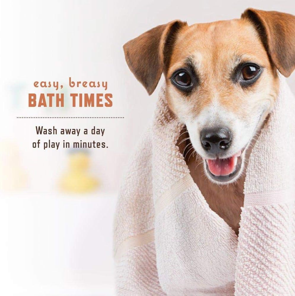 Texture demonstration of Rocco And Roxie oatmeal dog wash