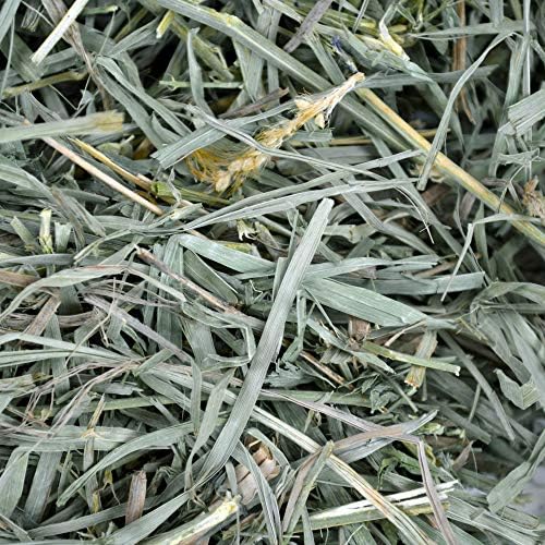 Certified organic seal on pet hay packaging
