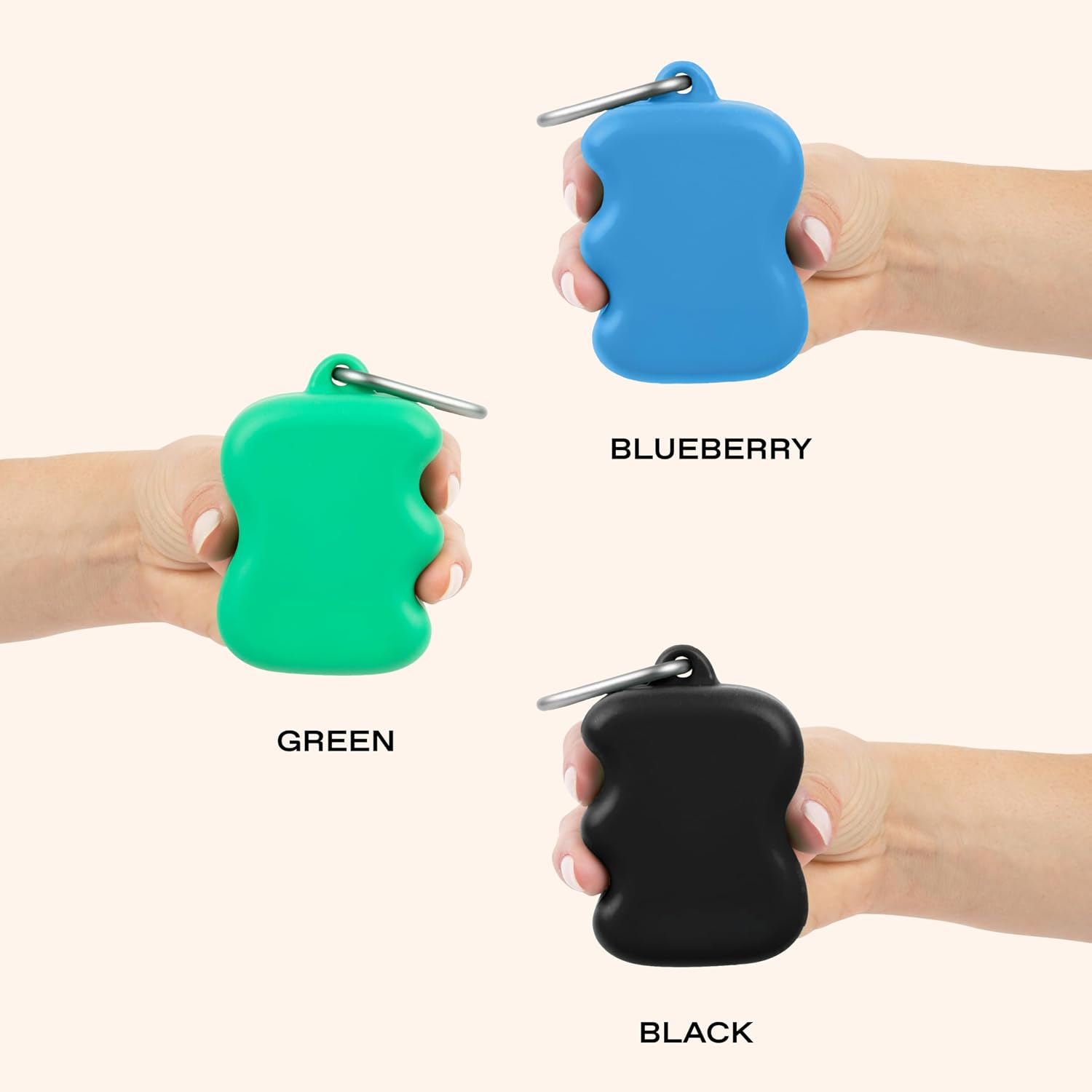 Springer treat pouch clipped to a dog leash for travel