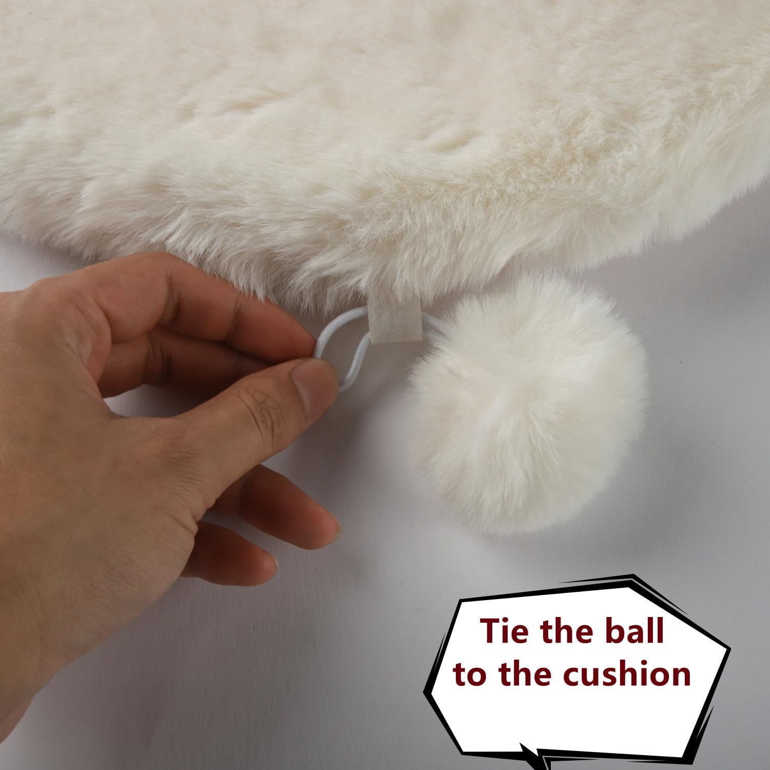 Washable white round pet bed insert mat for carriers and cages