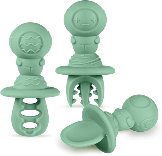 Haakaa Silicone Baby Spoons front view of the self feeding training set for infants.