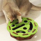 Premium imported LCSICY cat toy packaging details and interactive maze design.