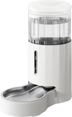 RIZZARI vertical tower pet water fountain displaying visible water level monitoring