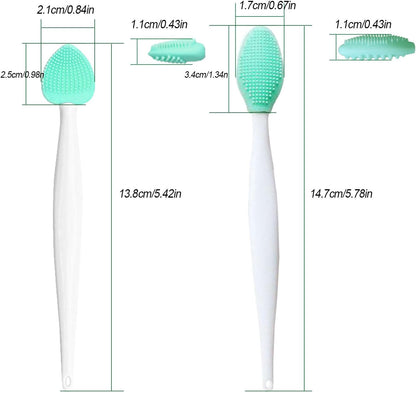 Close up view of the heart shaped silicone cat blackhead remover brush.