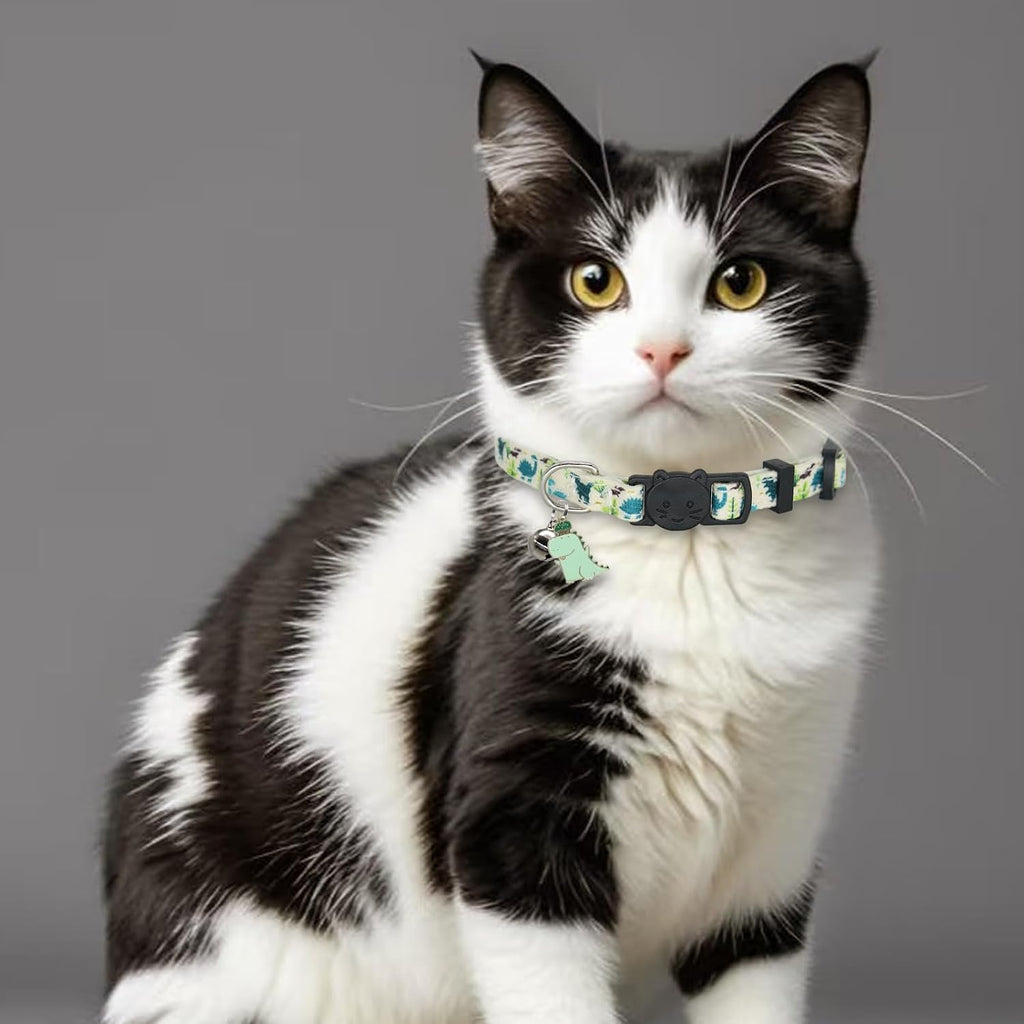 Giecooh dinosaur patterned adjustable cat collar with removable charm and bell
