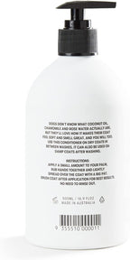 Natural waterless pet conditioner with coconut oil and rose water