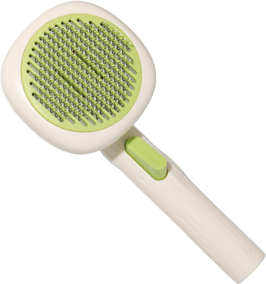 Flynovate massage comb grooming a cat's coat
