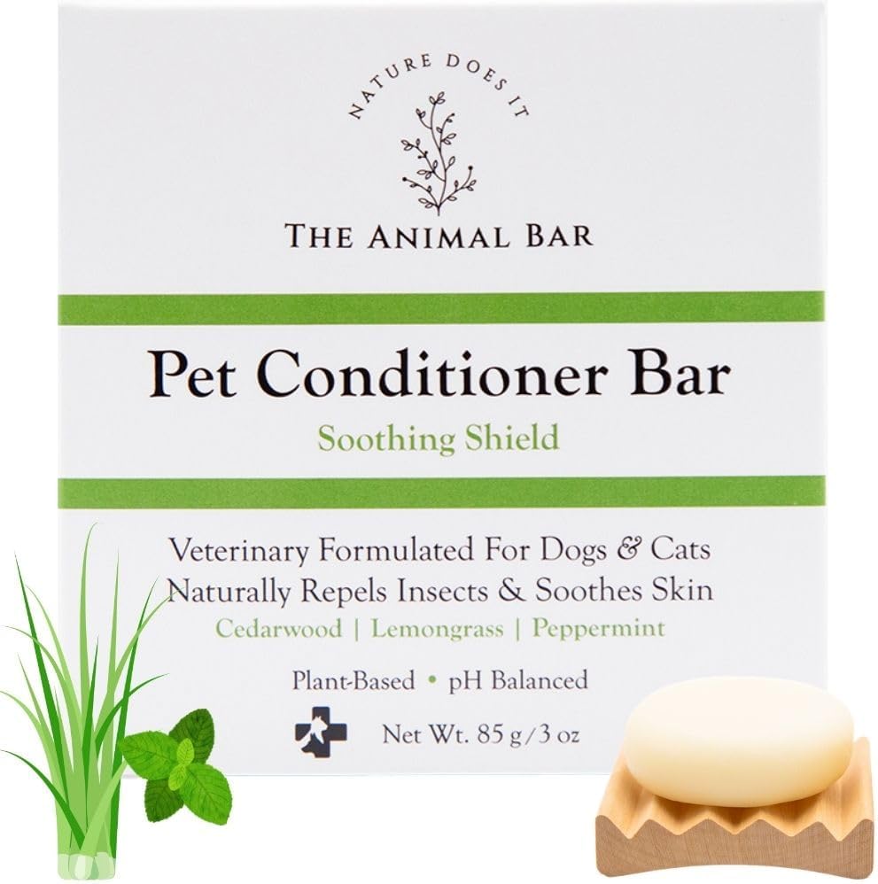 Plant based vegan dog and cat conditioner block for deep moisturizing coat care.