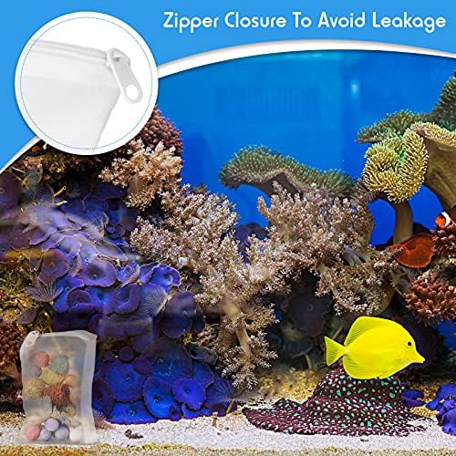 Demonstrating the secure zipper opening of the Geiserailie aquarium pouch
