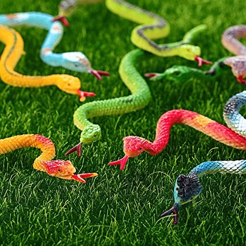 Close up view of the non toxic plastic cement material and realistic scale textures on the Blulu toy snakes.