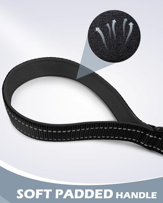 Joytale 18 inch dog lead showcasing the 360 degree rotating metal clasp