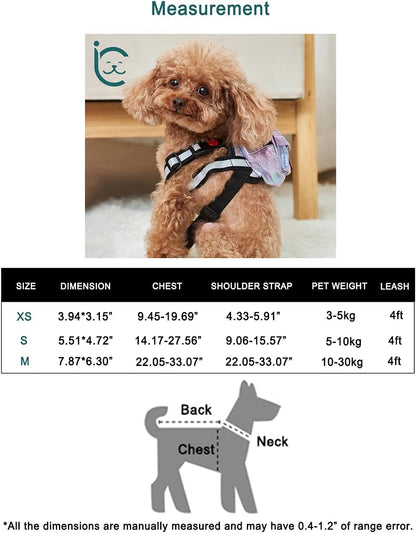 Icicecream adjustable pet self carrier demonstrating the lockable red-point buckle mechanism.