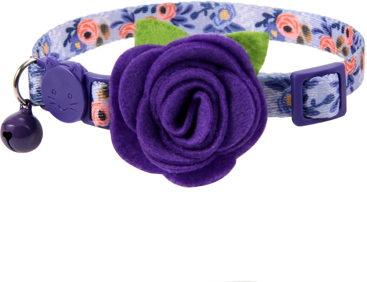 Detailed view of detachable flower charm on collar