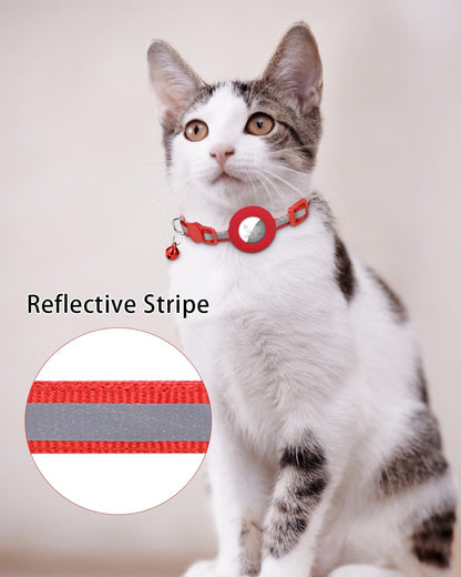 TagME quick release safety pet collar with rounded breakaway buckle close up view