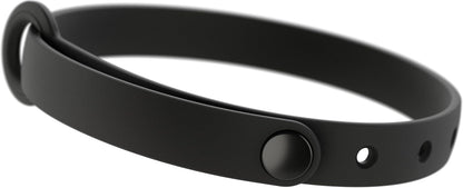 Hypoallergenic non fraying black cat collar showing stretchable elastic material texture