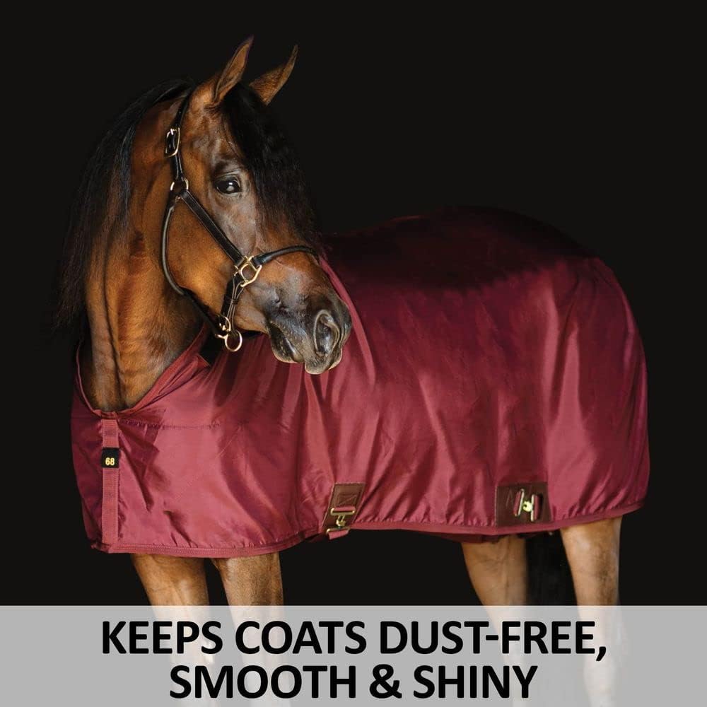 Adjusta Fit horse stable sheet cutback neck closure detail