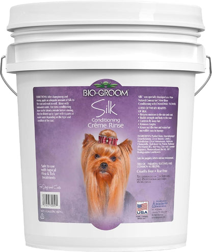 Bio-Groom Silk Creme Rinse container for healthy pet coat