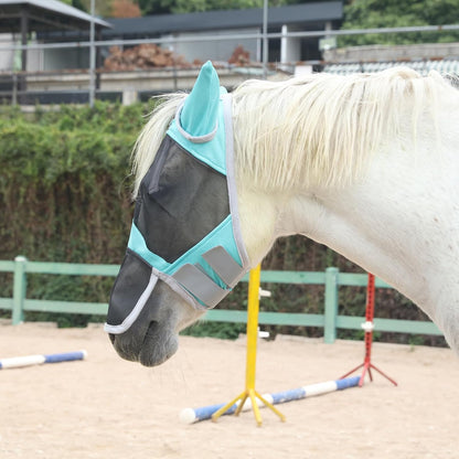 Adjustable double-locking velcro strap on Gallopoff horse mask
