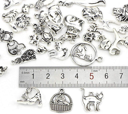 Kinteshun cat charm set packaging and assorted sizes
