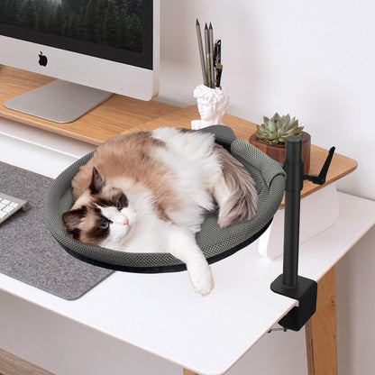 Adjustable height mechanism on the cat desk bed