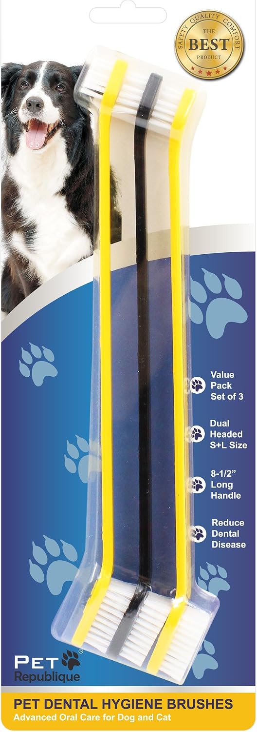 Close-up of the large and small bristle heads on the dual-ended Pet Republique pet toothbrush