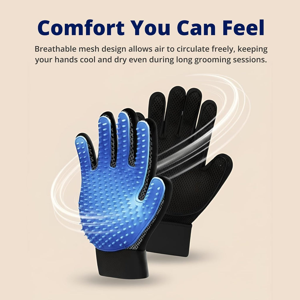 Gently bathing a cat with the waterproof silicone pet cleaning glove
