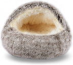 Close up of plush fabric on Formycatie pet bed