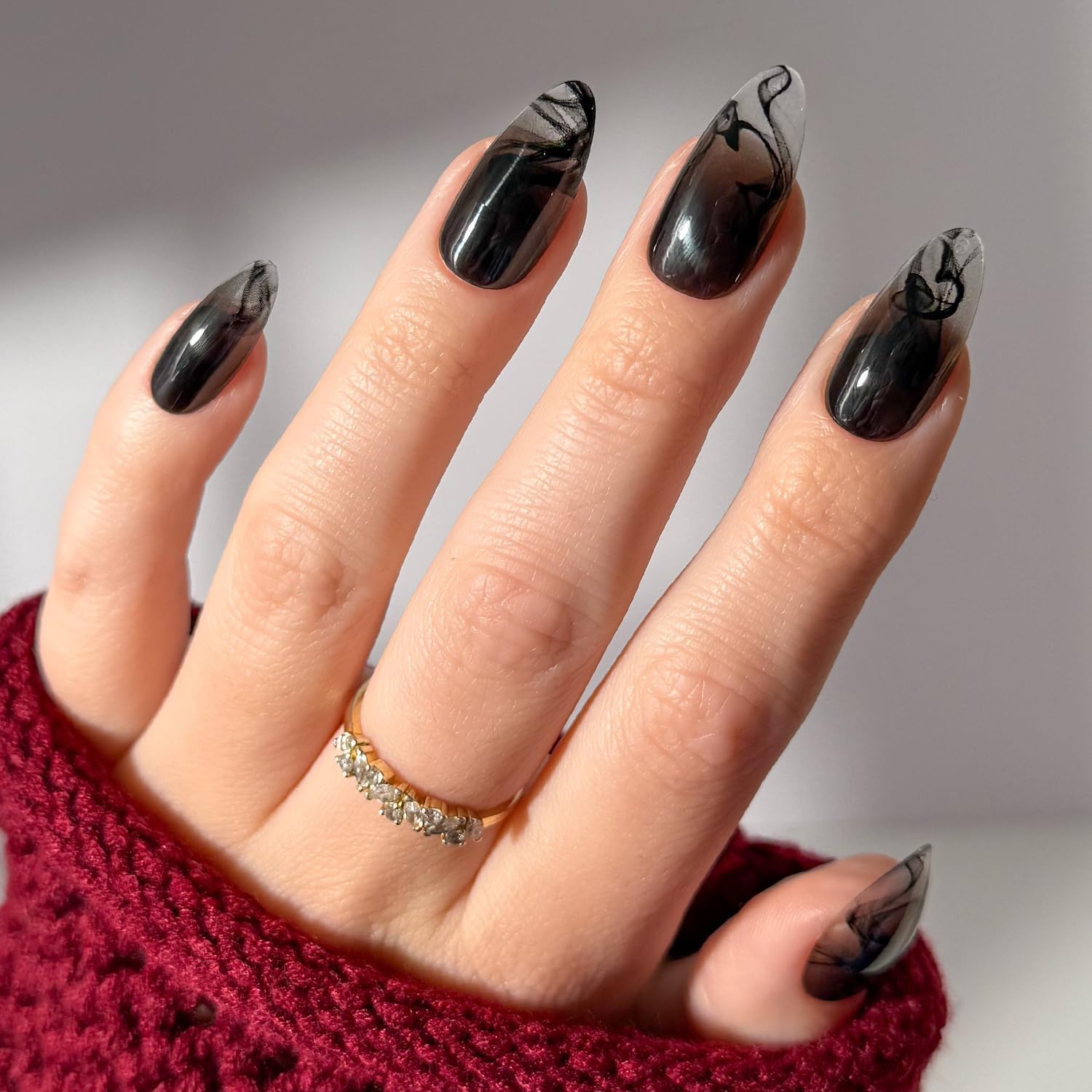 Glamnetic x Harry Potter Dementor press on nails front view